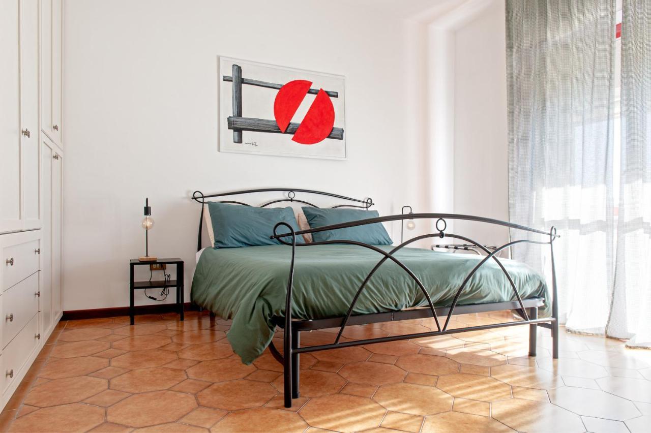 Casina Di Liliana Apartment Livorno Bagian luar foto